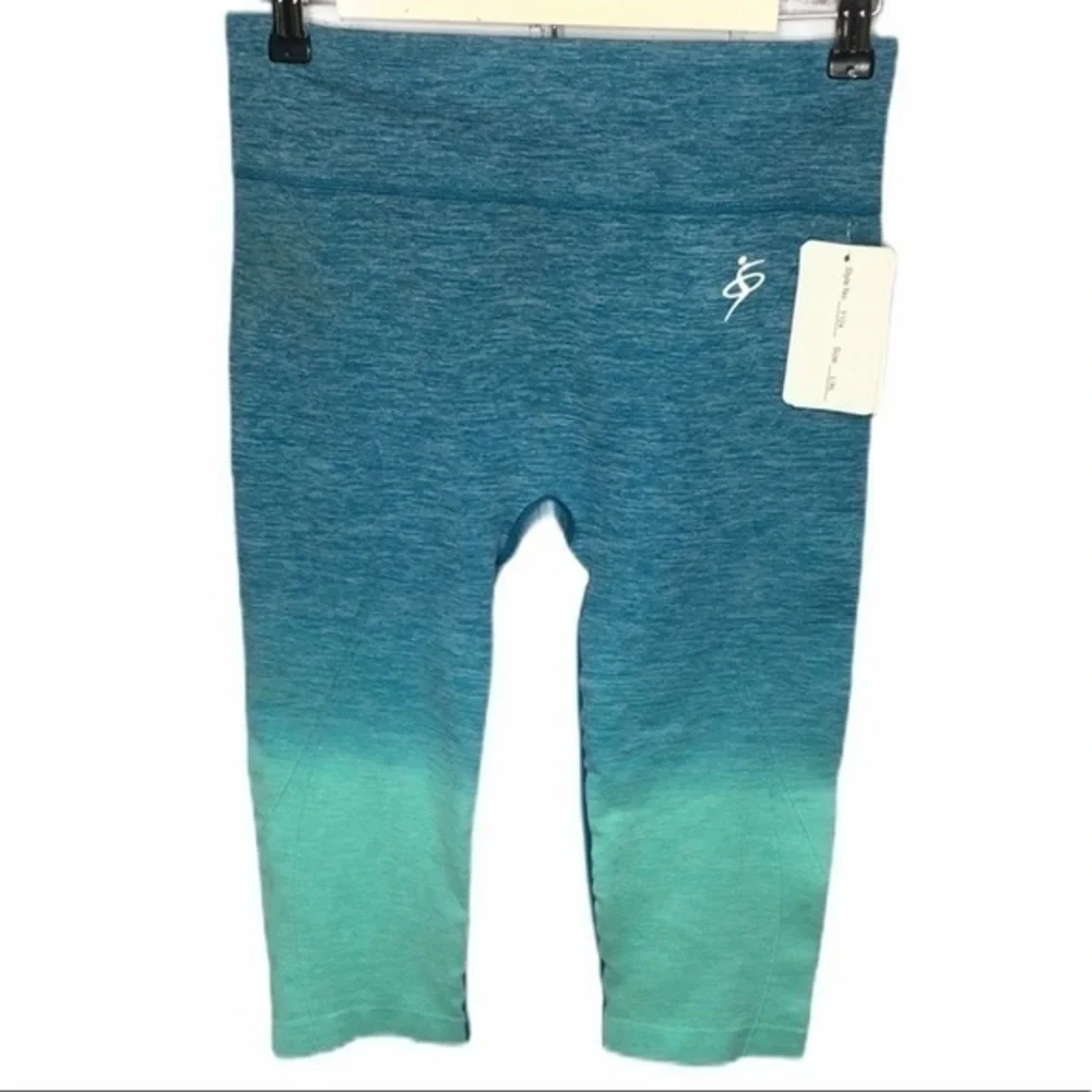 AMAZING SPORTS 0 to 5 athletic cropped leggings - Picture 2 of 9